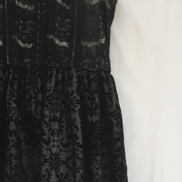 Black party dress! - Picture 3 of 4